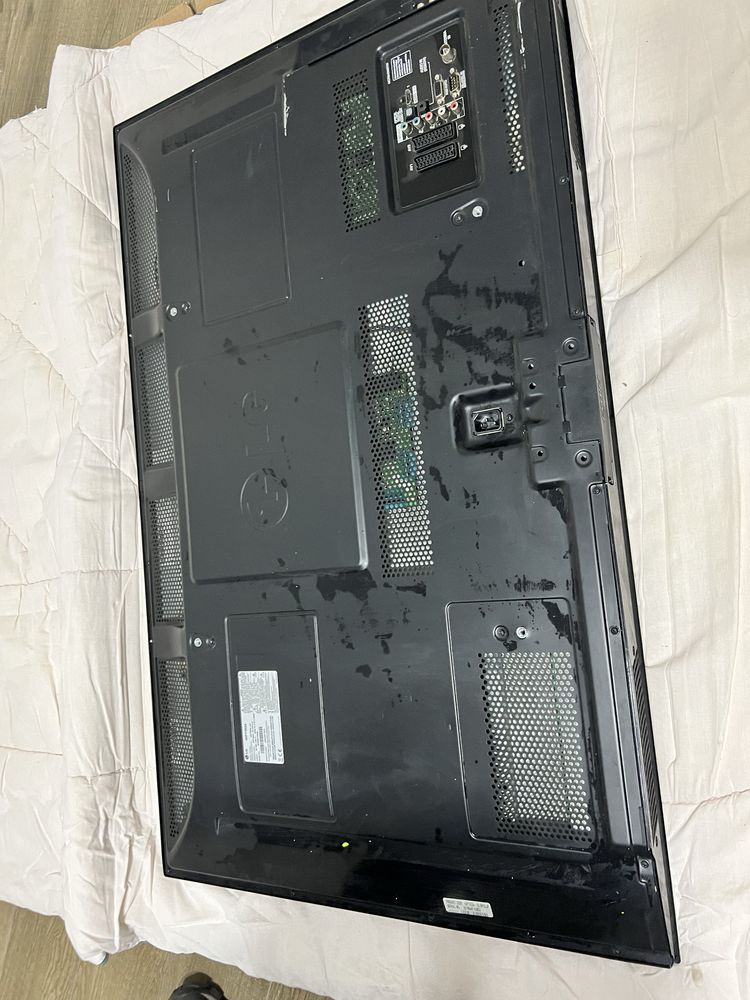 LG 42 діагональ телевізор
