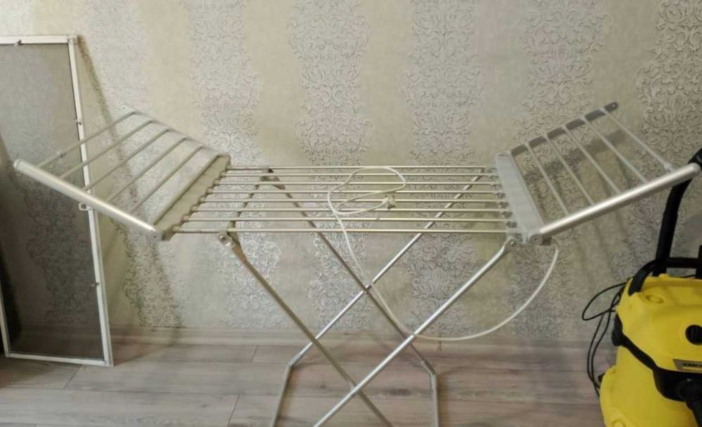 електросушарка з підігрівом для швидкого висушування одягу