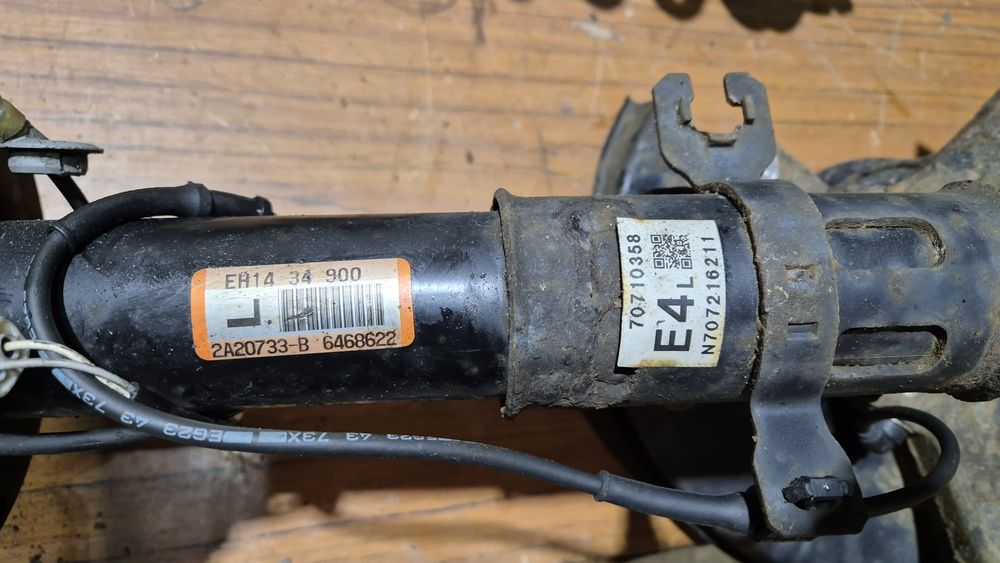 Zwrotnica mcpherson  lewy mazda cx7 cx-7 Europa bdb stanie