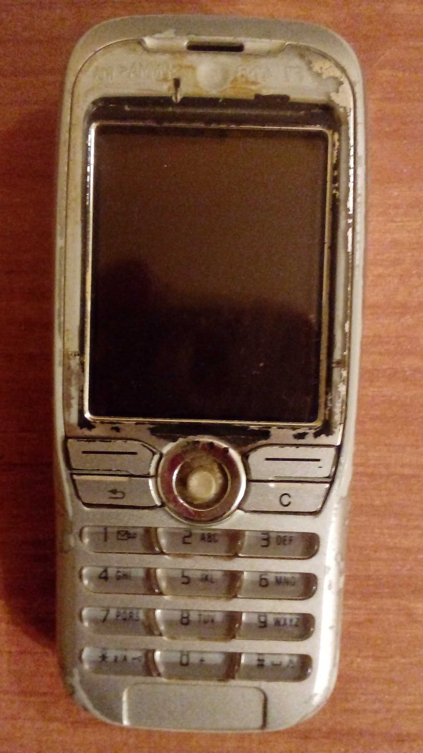 Telefon komórkowy LG D280n i inne telefony