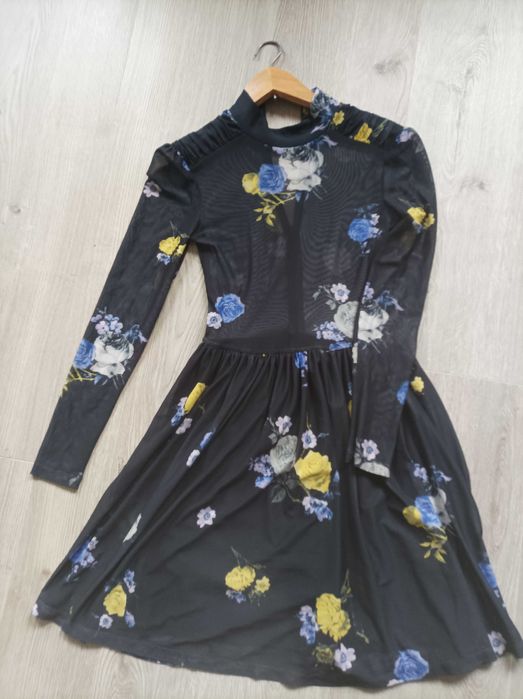 Sukienka elegancka tiulowa rozmiar S