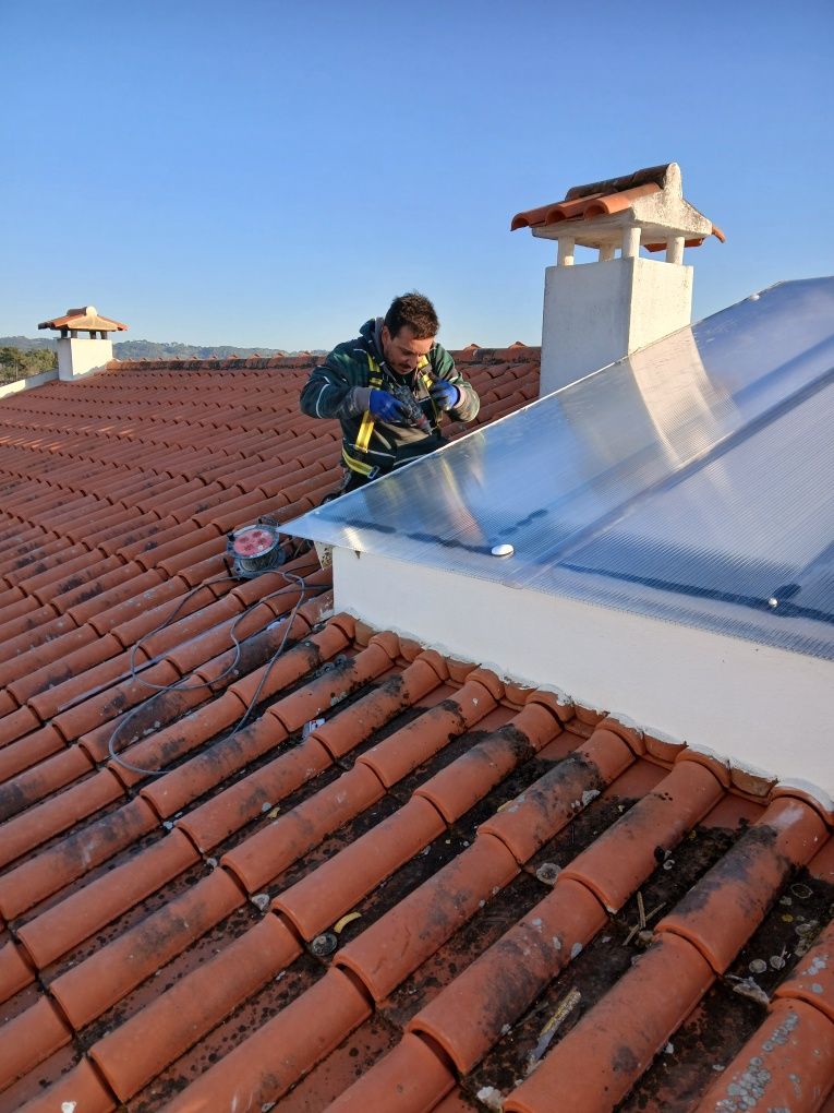 Obras em geral, remodelação e reparação.