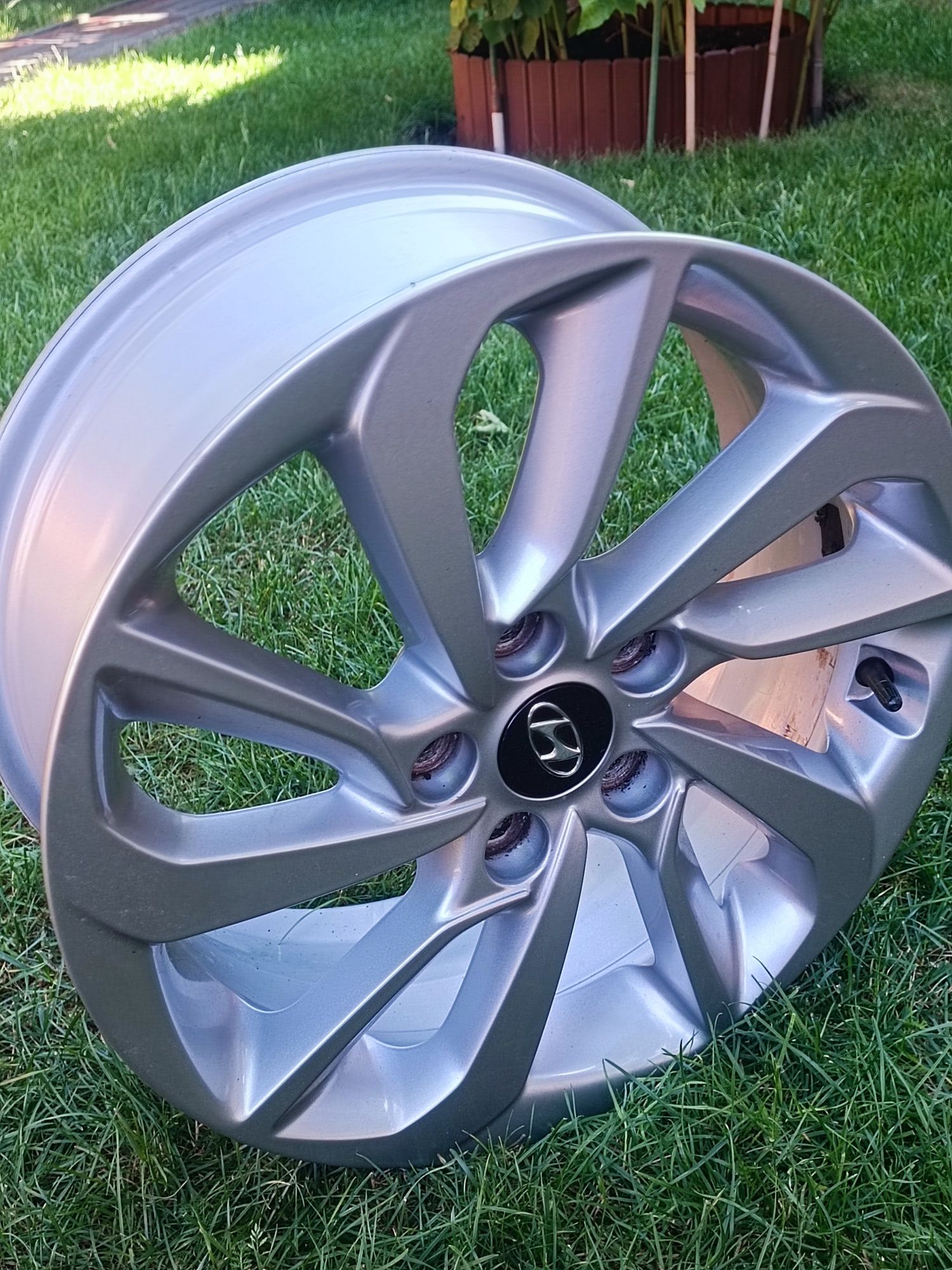 Oryginalna felga 17 Hyundai Tucson z czujnikiem ciśnienia