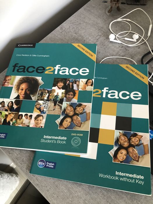 Face2face Pre-Intermediate Student's Book + DVD Praca zbiorowa