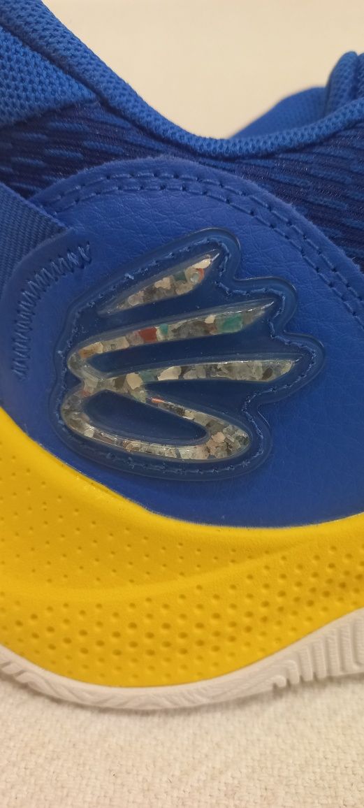 Buty żółto-niebieskie Under Armour GS Curry 3Z7 rozmiar 36 władka 23