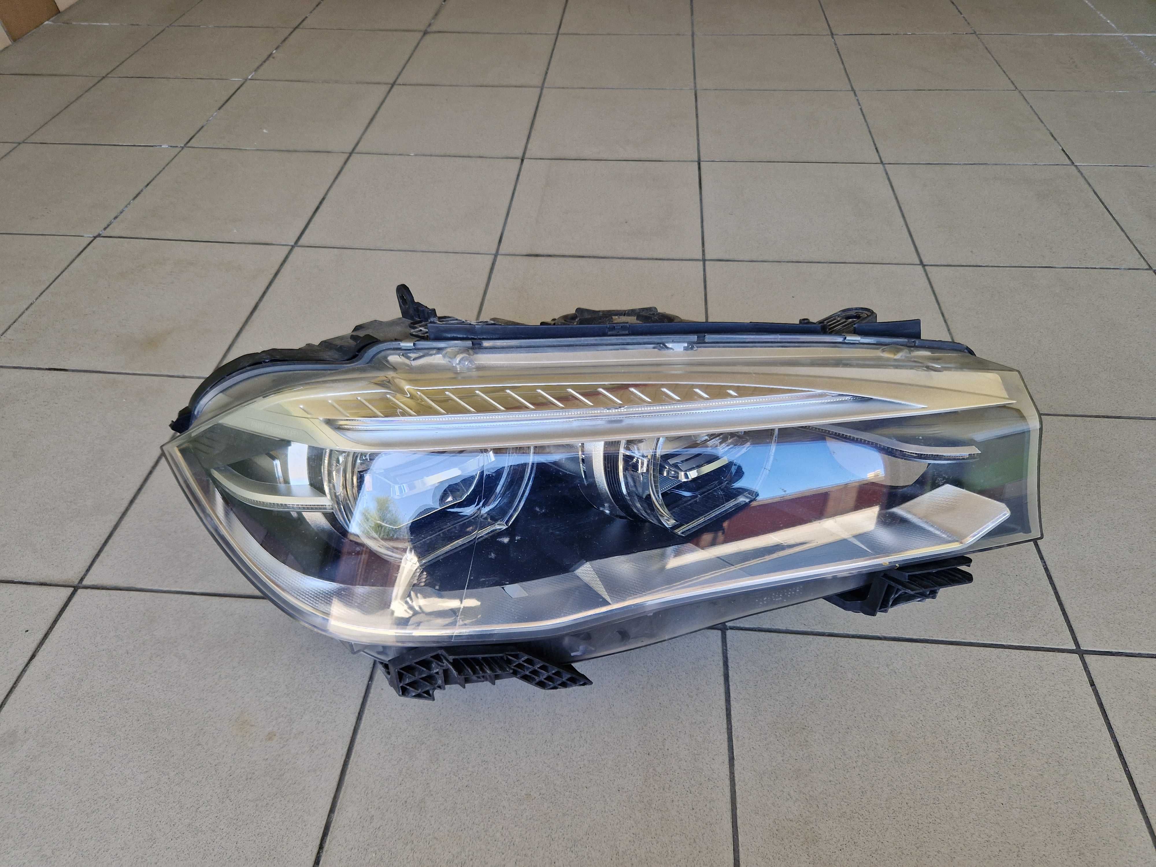 BMW X5 X6 F15 Lampa prawa adaptive Led