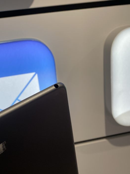 Apple iPad Air 3 64GB Space Gray Батарея 100%