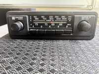 Radio samochodowe Safari z czasów PRLu
