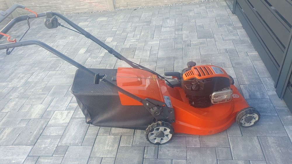 Kosiarka spalinowa z napędem Husgvarna LC 347 V