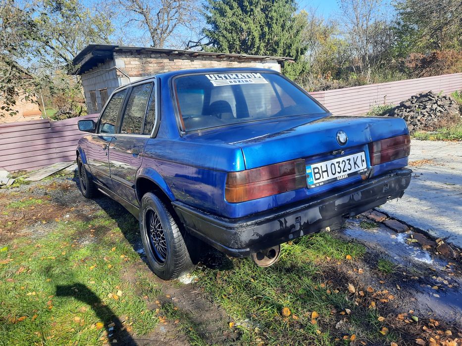 BMW E30 1.8 газ бензин