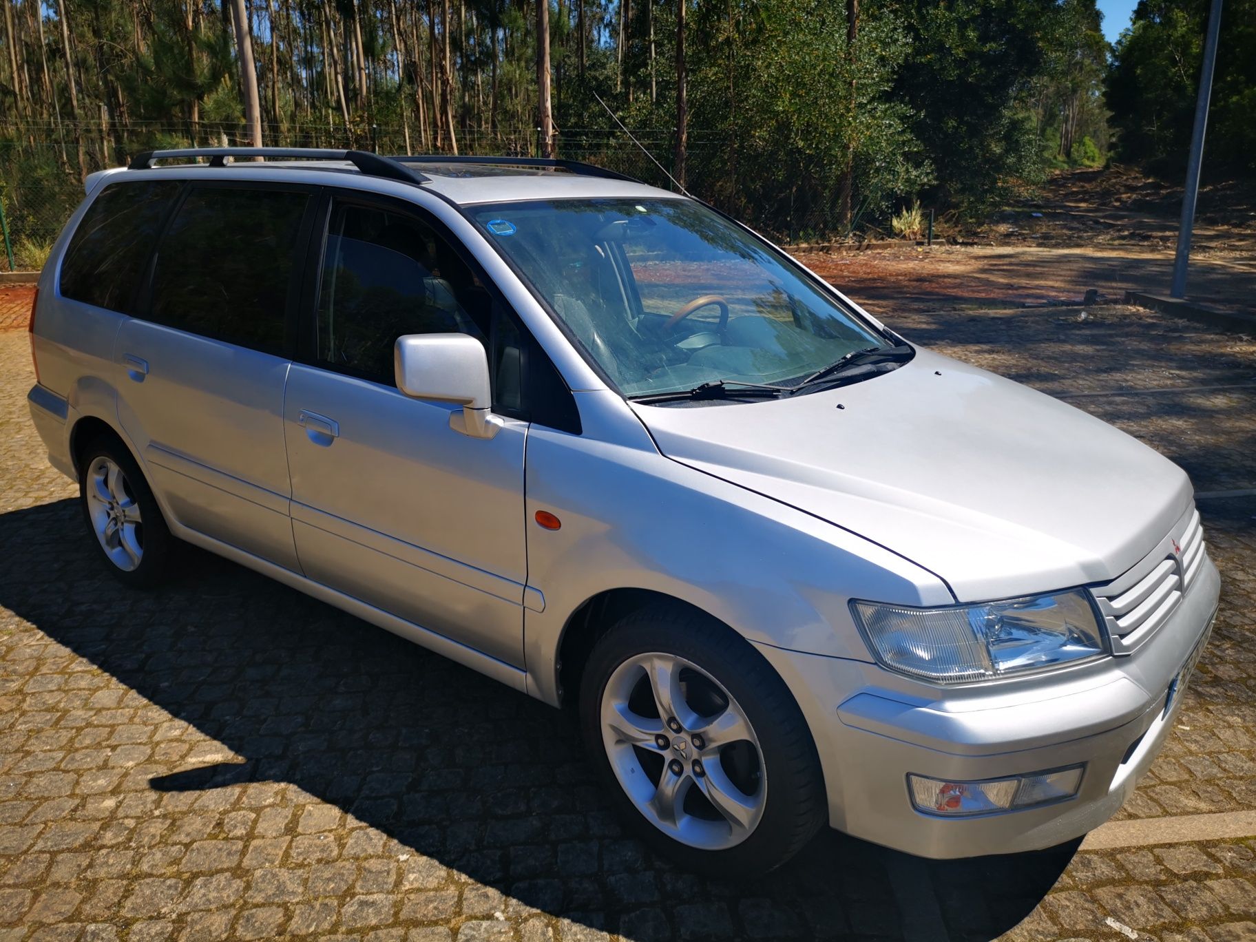 Mitsubishi Space Wagon " única"