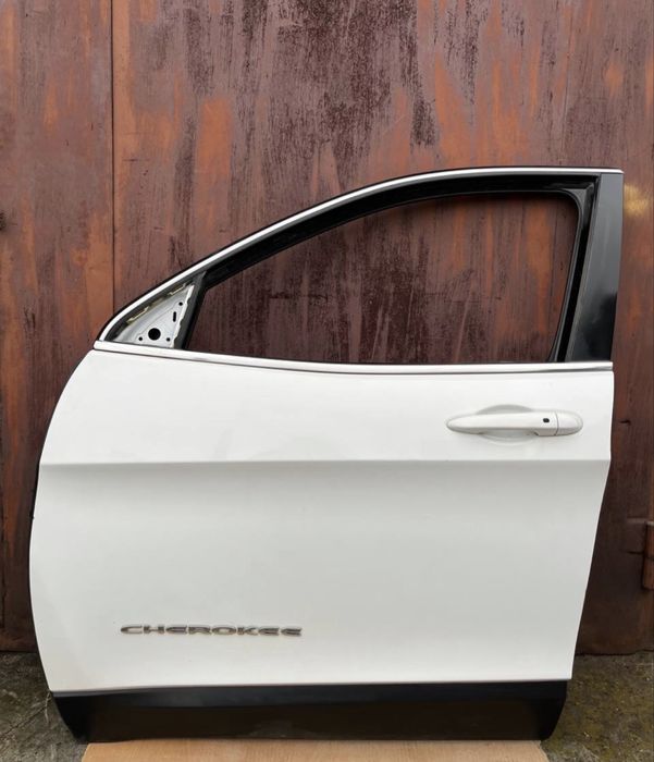 Двері передні ліві Jeep Cherokee 13-25, дверь передняя джип чероки 19-