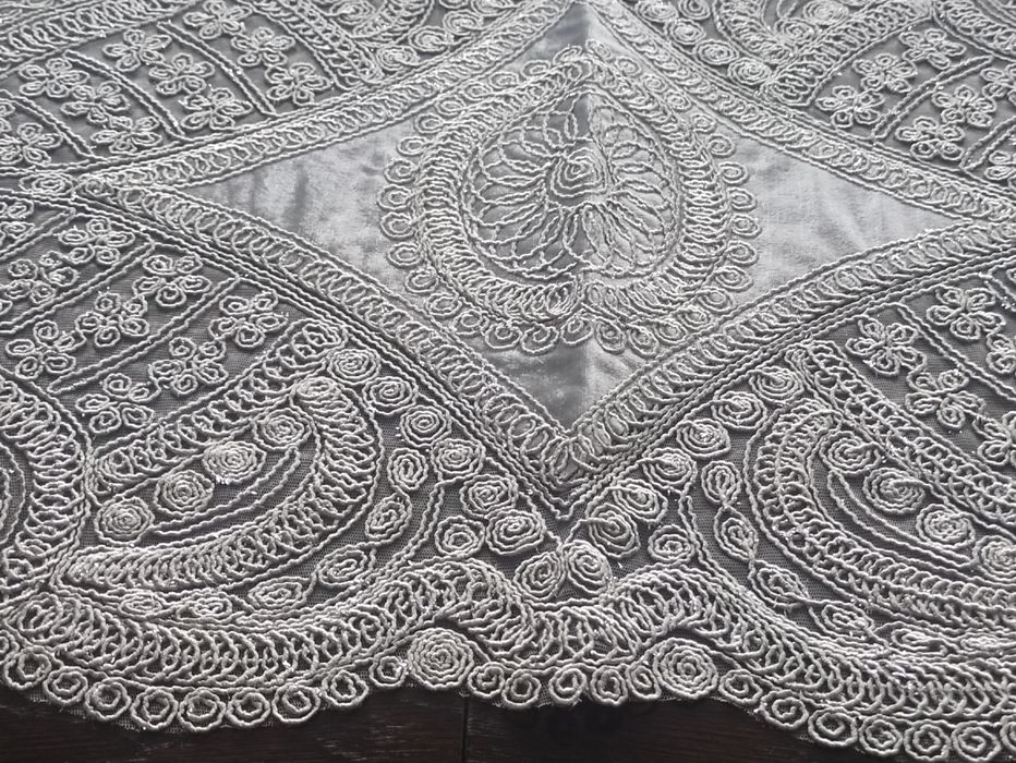 Elegancki bieżnik 140/44