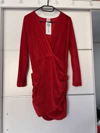 Czerwona welurowa sukienka S/m Pakuten