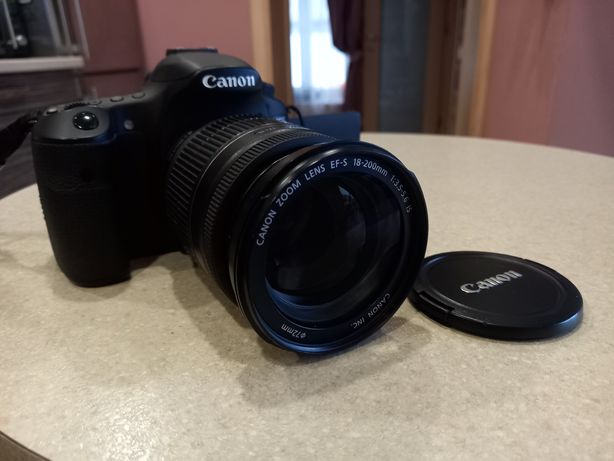 Фотоаппарат Canon EOS 60D + объектив Canon EFS 18-200 mm