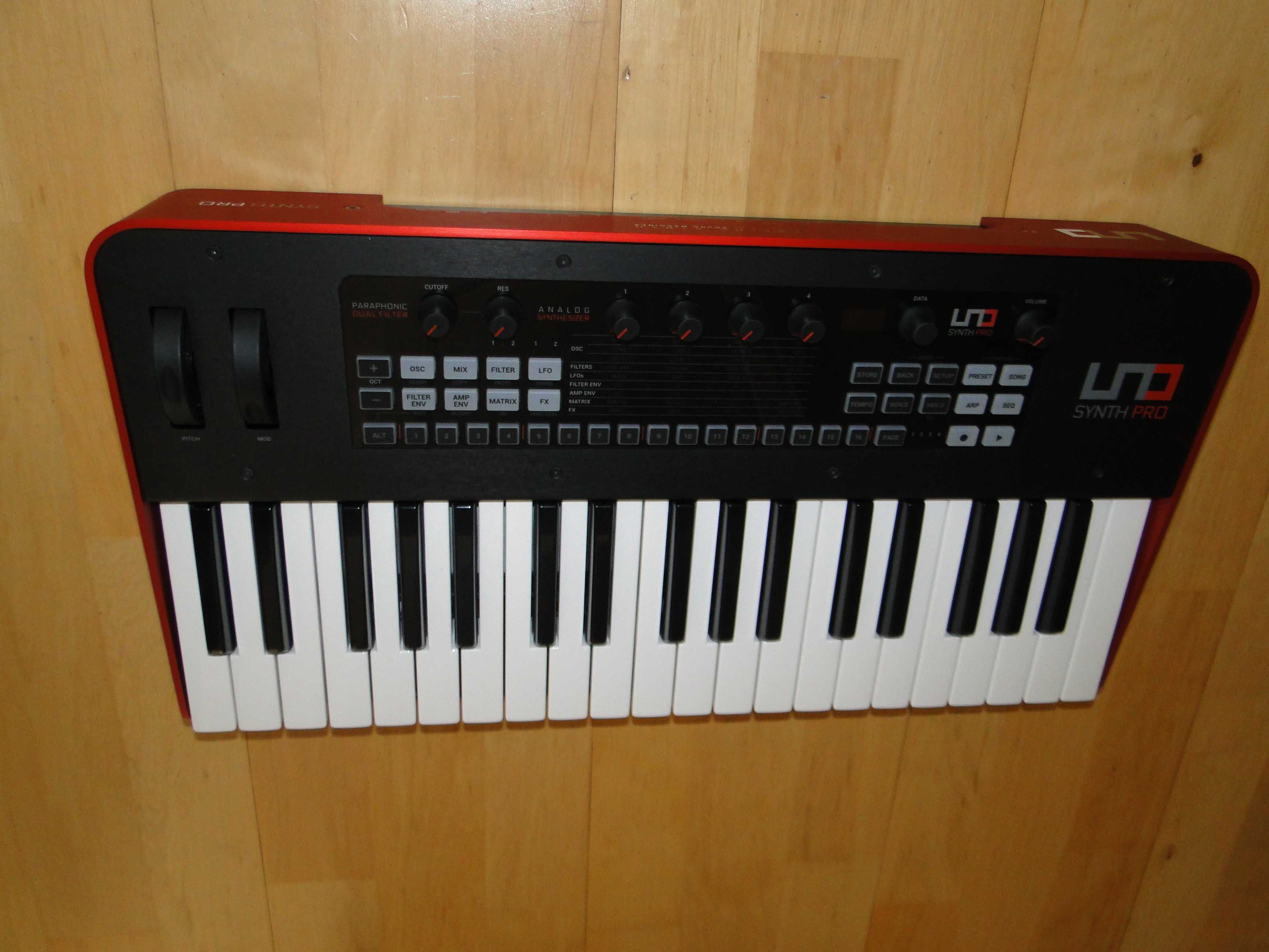 Genialny Syntezator Analogowy IK MULTIMEDIA UNO SYNTH PRO.Okazja.Nówka