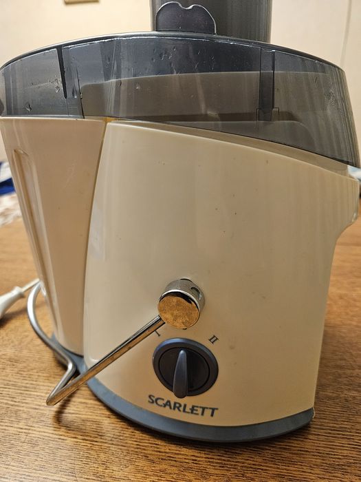 Соковижималка " Скарлет"