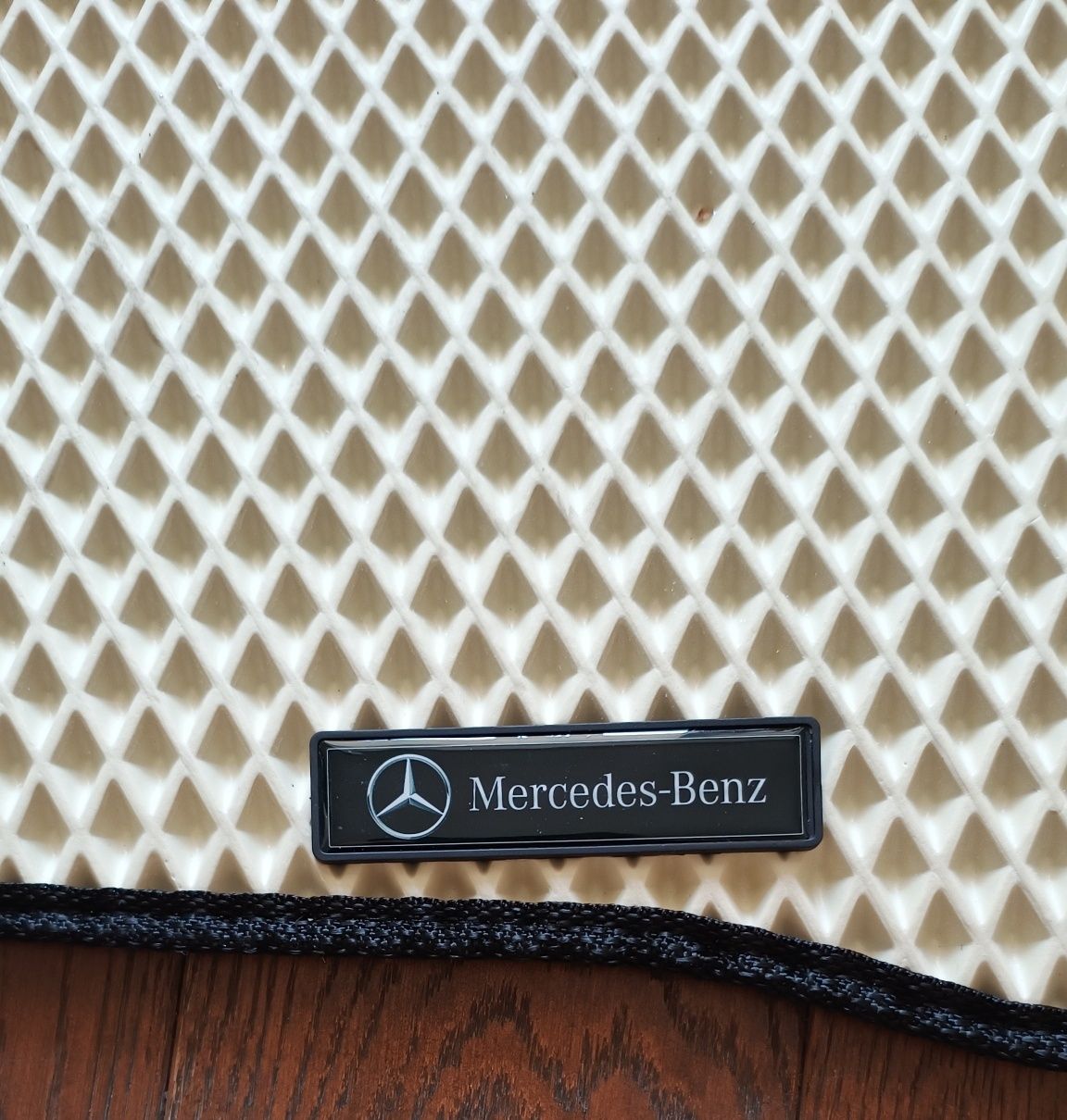 Продам комплект ковриків для авто: Mercedes-Benz 221 LONG