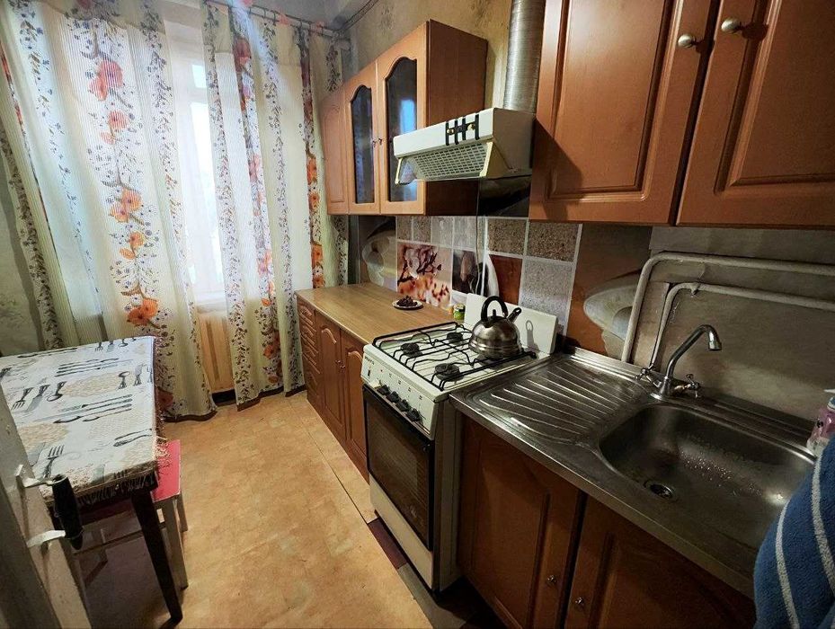 1к. по вул.Голди Меїр 47/1  м.Нивки (15хв пішки)