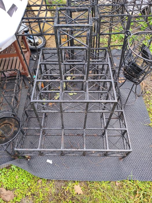 Kwietnik metalo plastyka kuty idealny na jesienne ozdoby