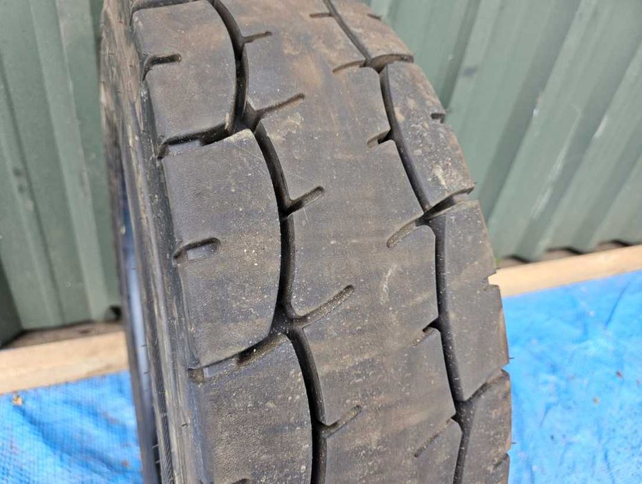 Opona Solideal 7,00 7.00 - R 12 Dętkowa Air 561 7.00-12 Nhs