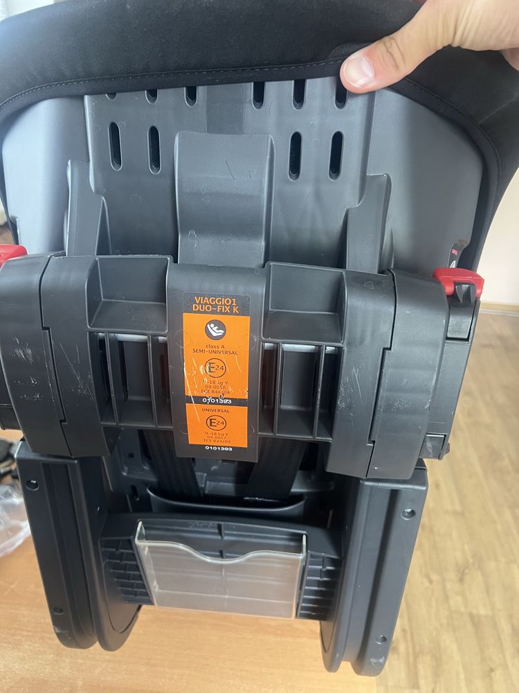 Дитяче, автомобільне крісло Peg-Perego