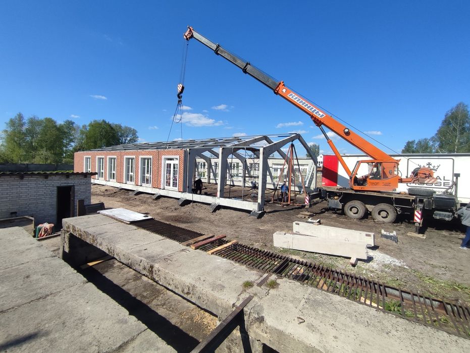 Послуги автокранів 25 тонн  у м.Ковель є люлька монтажна