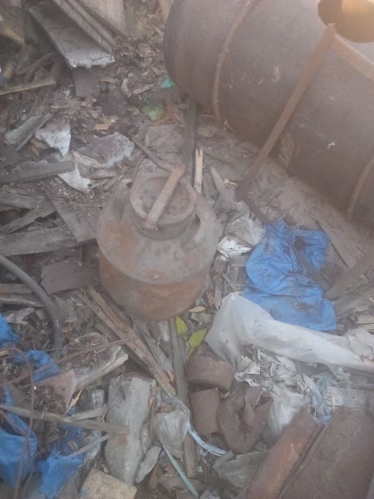 Продам бидон железный