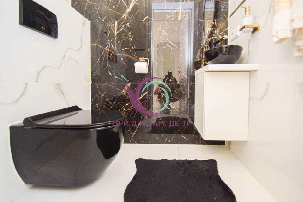 5-к. будинок 176 м2 з власним подвір’ям за вул. Гузара