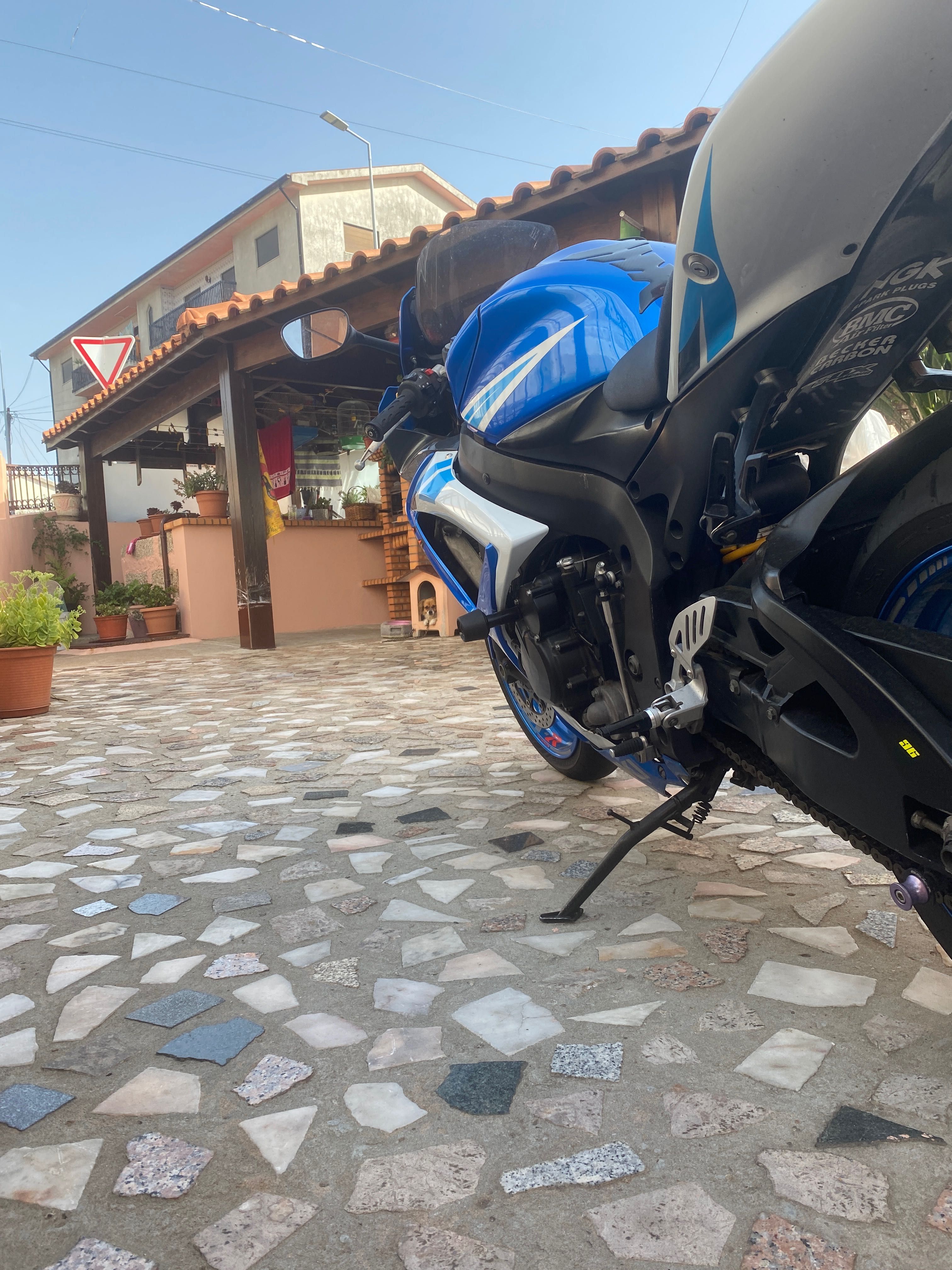 Suzuki  GSXR 750