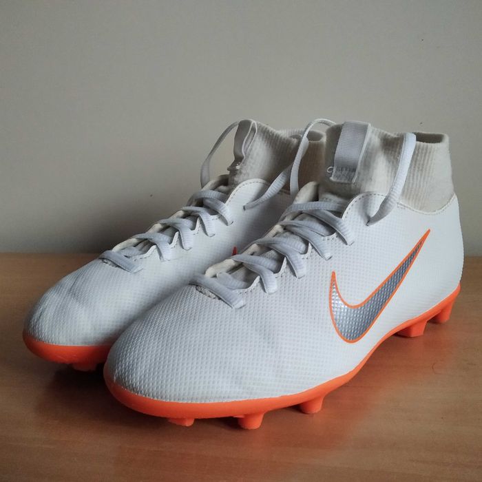 Buty piłkarskie NIKE Mercurial Superfly Club MG roz.eu-36.5