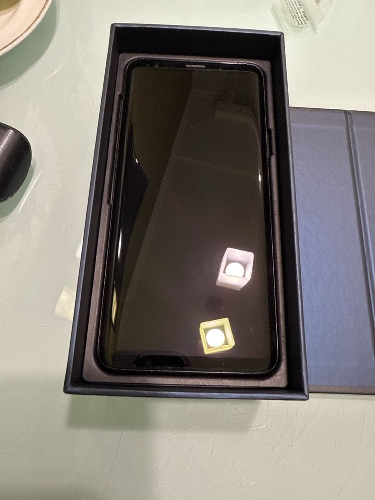 Продам самсунг S9+