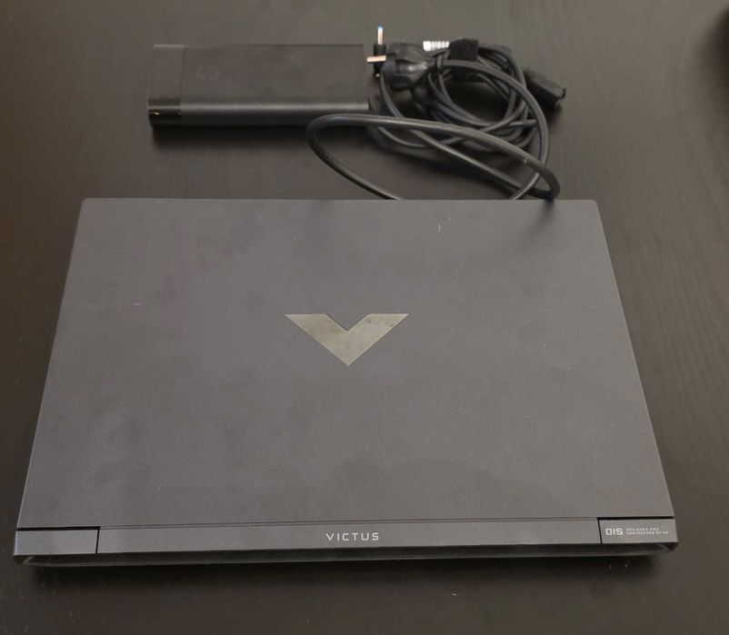Portátil HP Victus Gaming 15-fb0010np