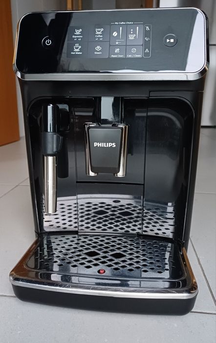 Máquina de Café Automática PHILIPS Serie 2200 EP2224/10 (15 Bar)