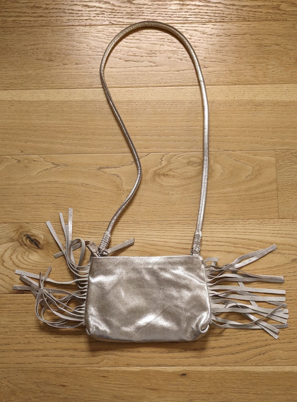 Złota torebka marki Next leather