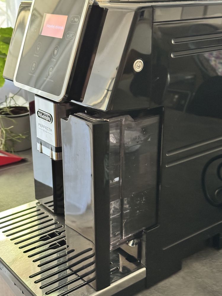 Ekspres DeLonghi Perfecta EVO