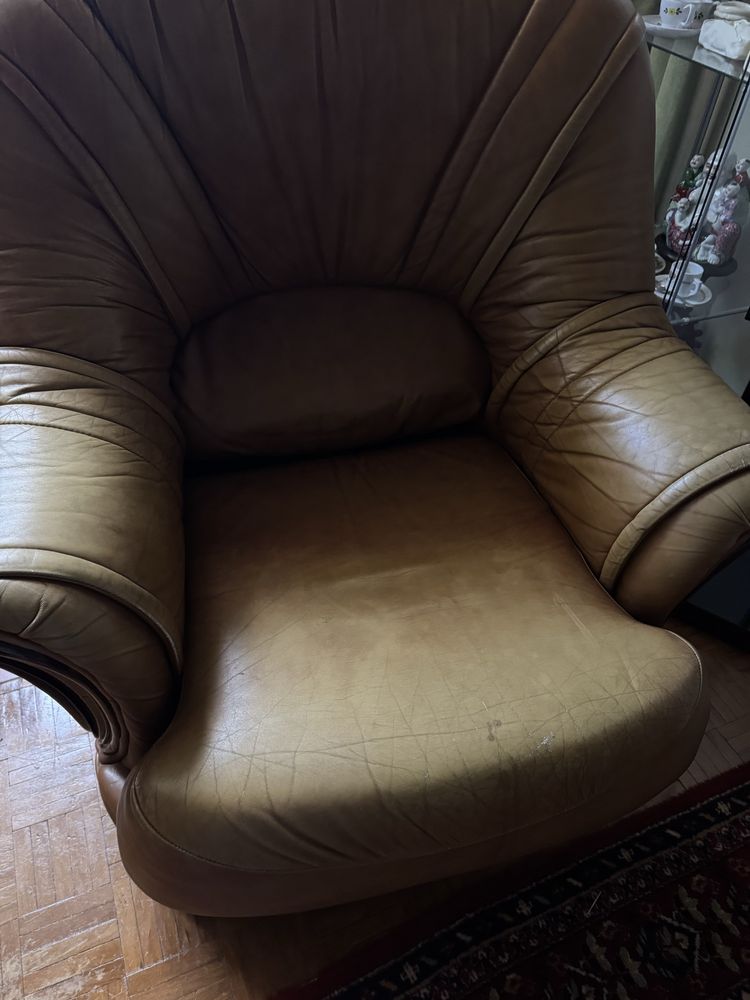 Conjunto de Sofas em Pele