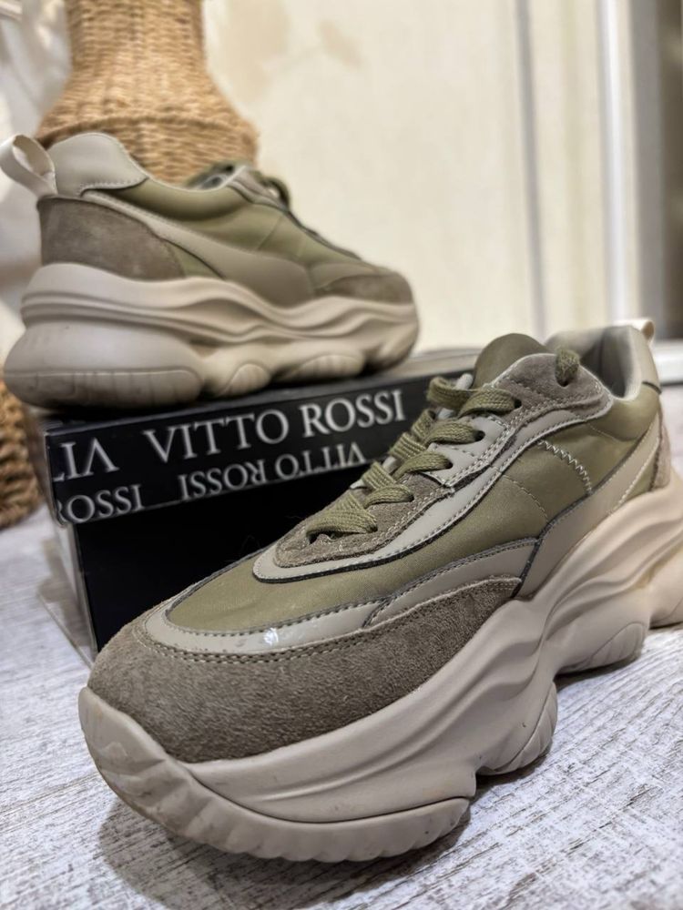 Кросівки Vitto Rossi 38 розмір
