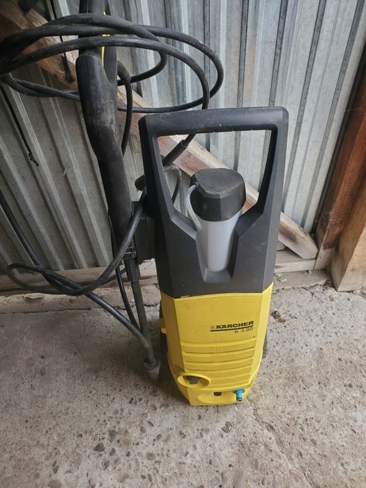 Продам мийку карчер