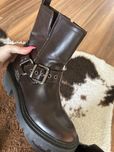 Botas com fivela Stradivarius