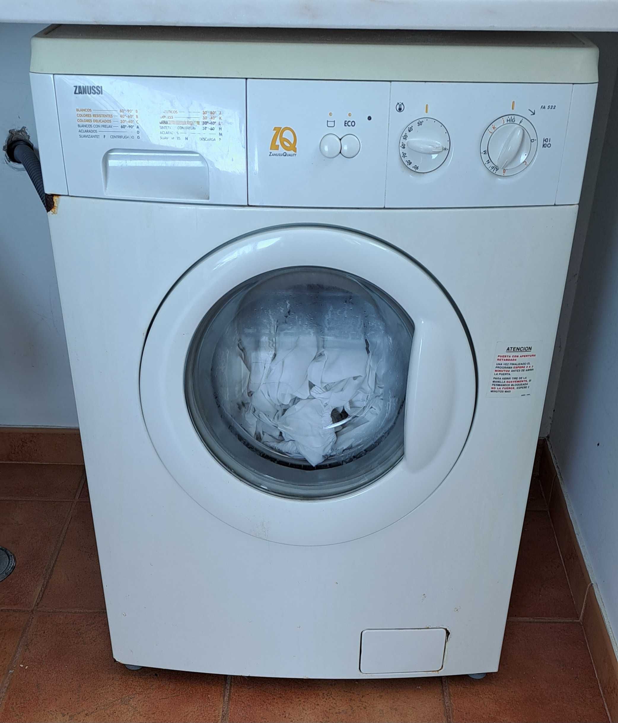 Vendo máquina de lavar Zanussi FA522