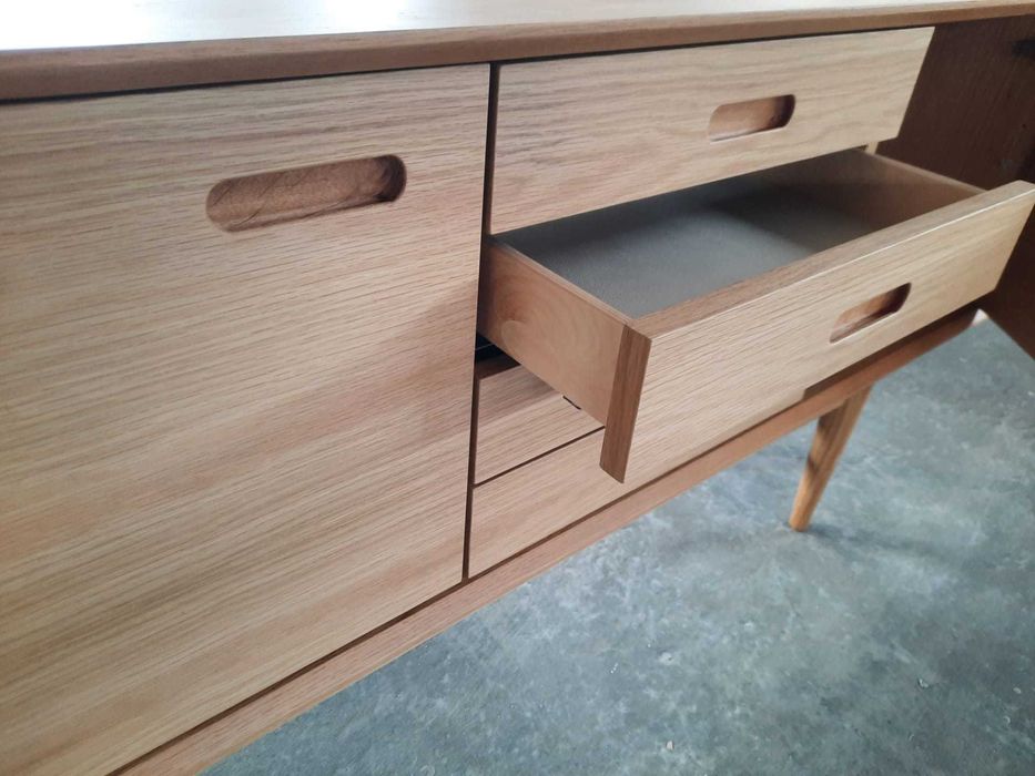 Aparador Nórdico 3Portas 4Gavetas Carvalho