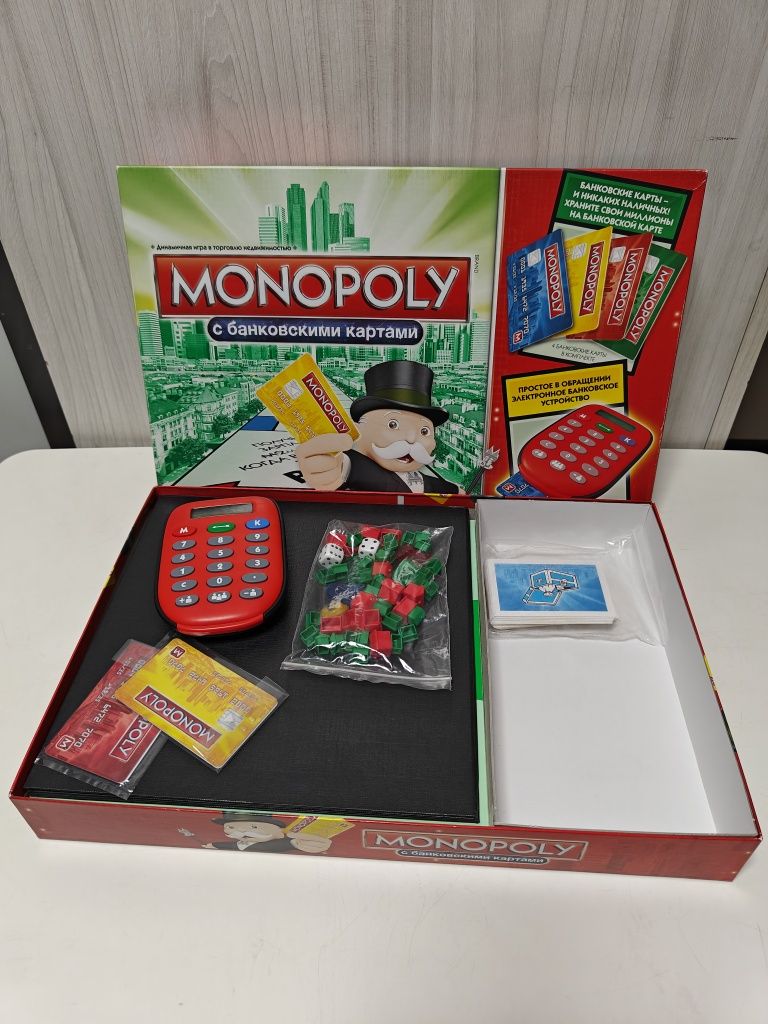 Monopoly. З банківським терміналом і картками.