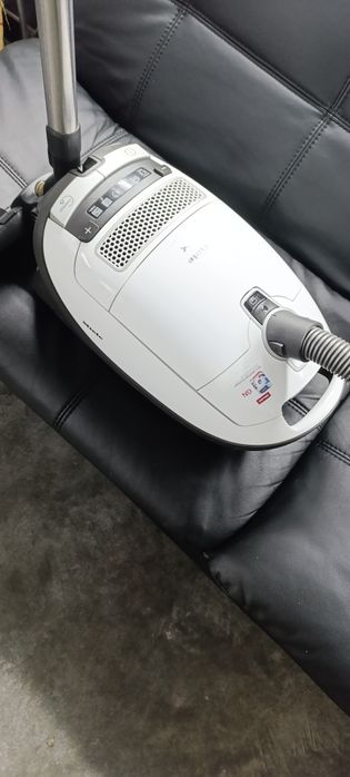 Продам пылесос Miele Миле
