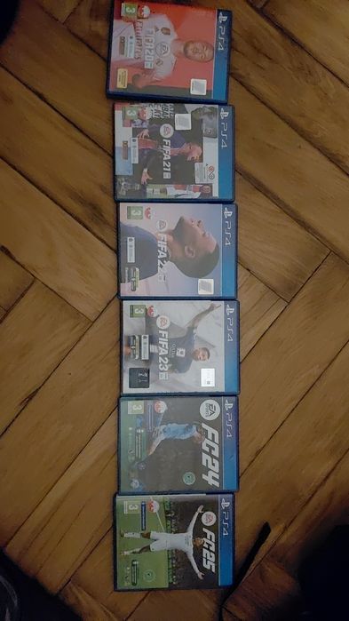 4 wersję Fify i 1 wersję fc