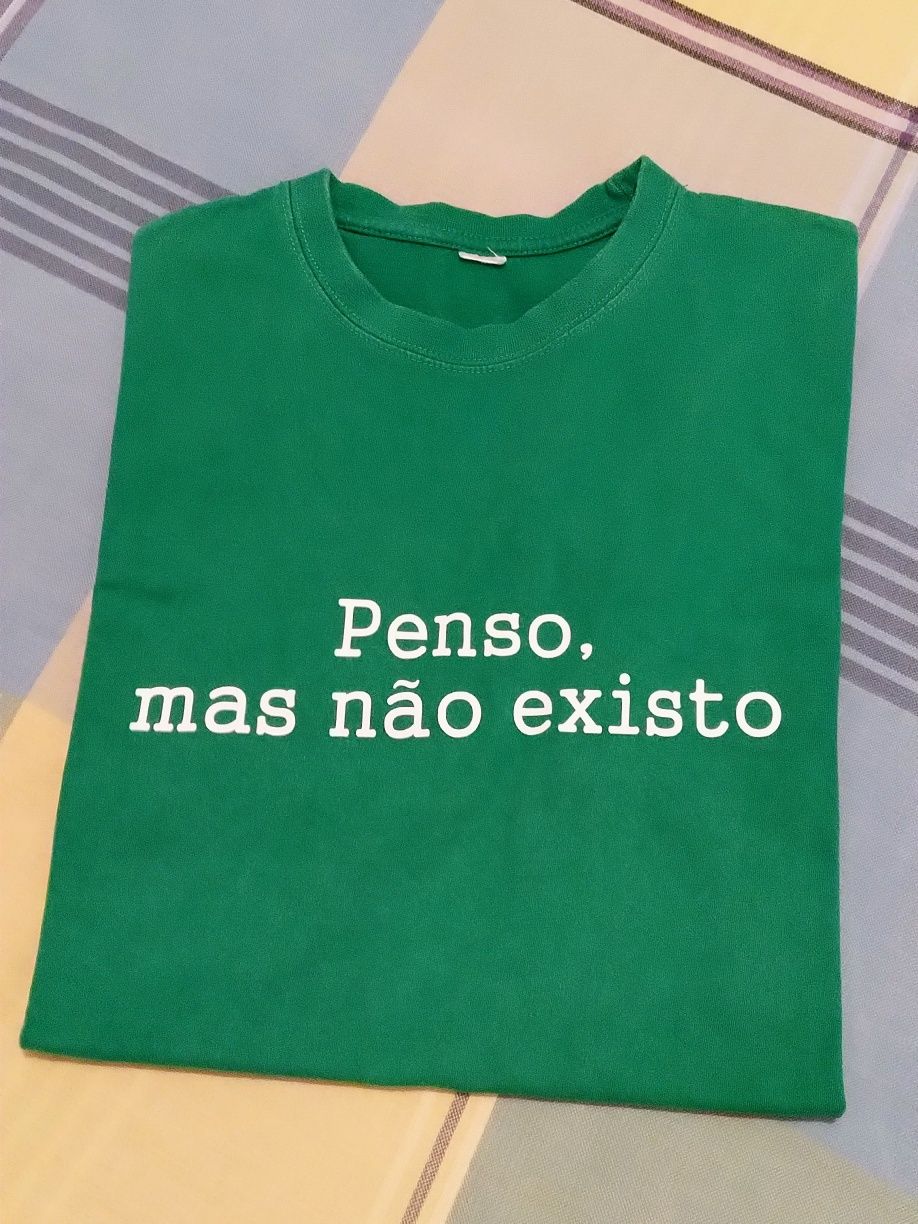 T-shirts da conhecida loja "CÃO AZUL", tamanho M, NOVAS!