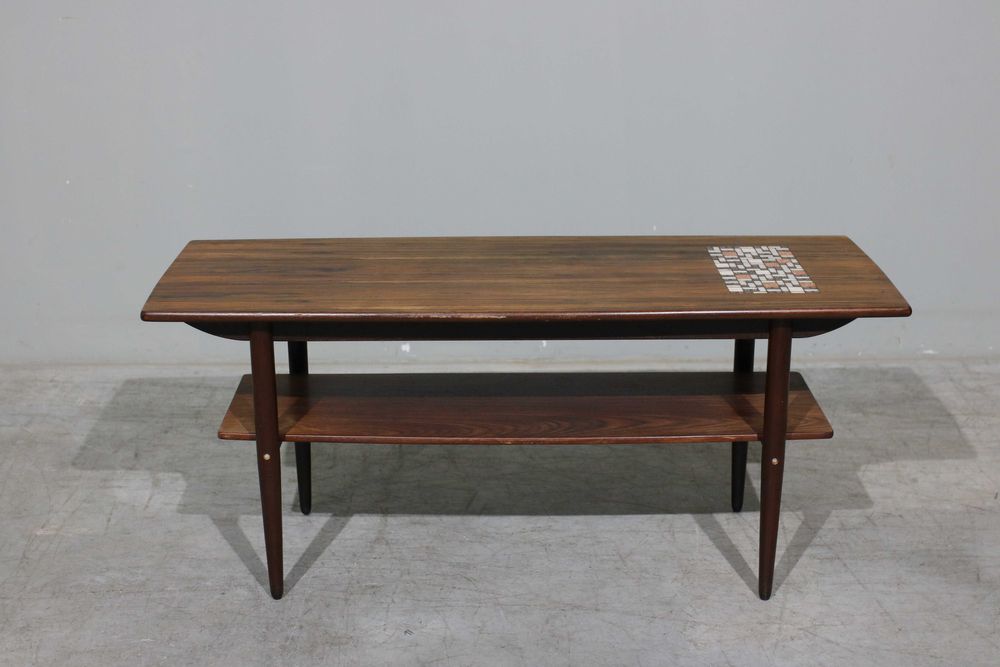 Mesa de centro nórdica em pau santo e azulejo | Mid Century Modern