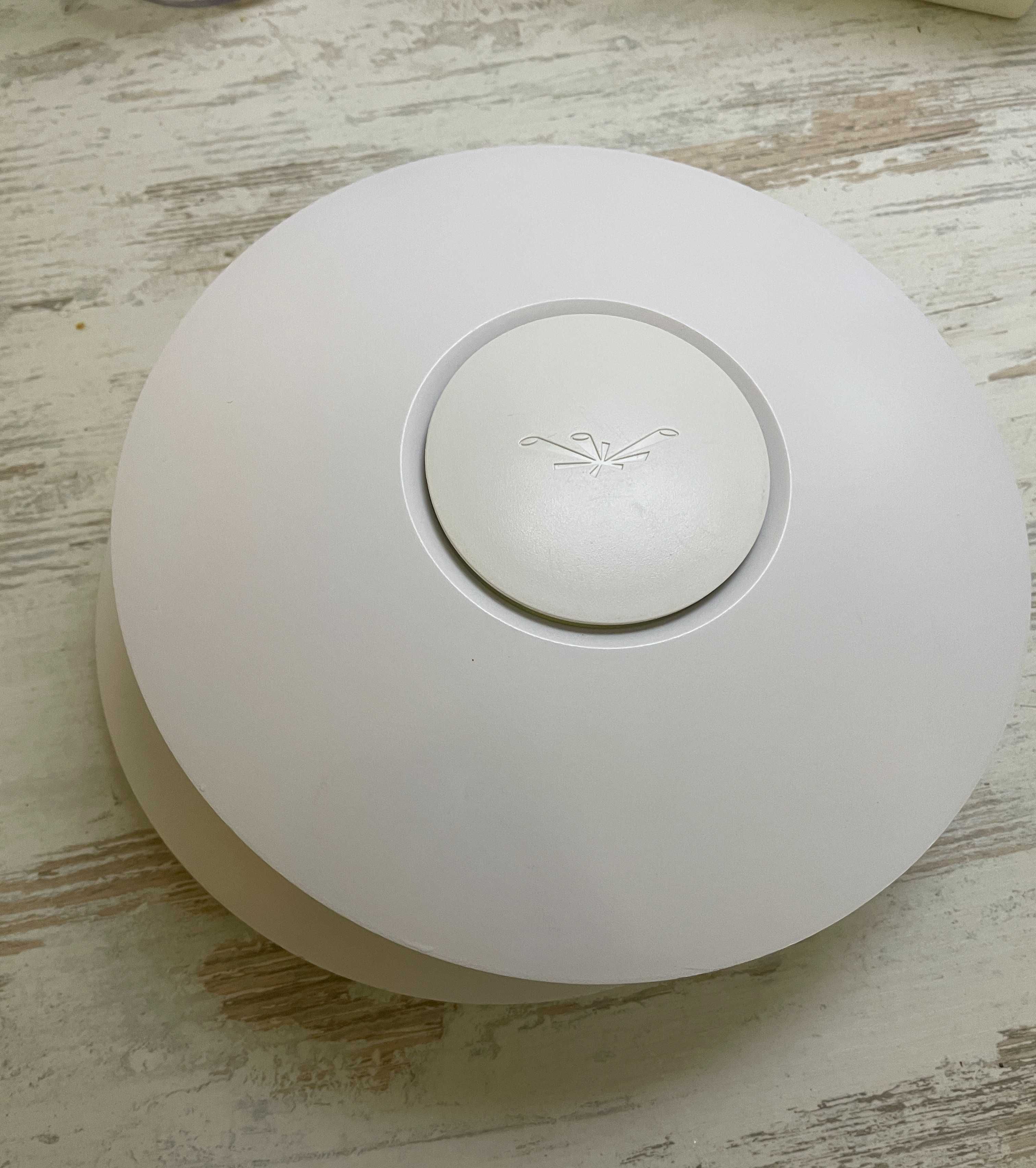 Точка доступу UniFi AP-PRO (UAP-PRO gen1) 2.4, 5 GHz 802.11 b/g/n