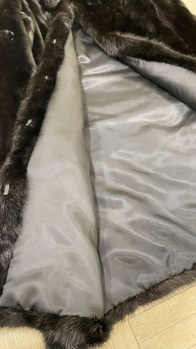 Норкова шуба б/у в гарному стані.