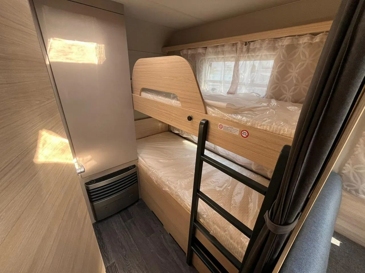 Weinsberg 500QDK  2024, 6-osobowa, Klima, Solary, Mover, nowa przyczepa, Cesja leasingu